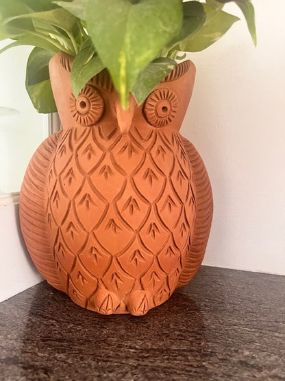 Medium Terracota Owl Planter